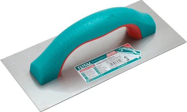 Llana de albañilería con mango ergonómico bicolor, ideal para alisar superficies.