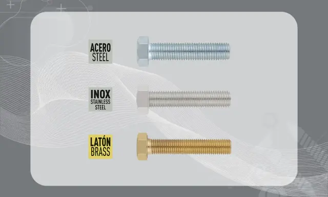 Tres tipos de tornillos: acero, inox y latón. Cada uno con su etiqueta identificativa.